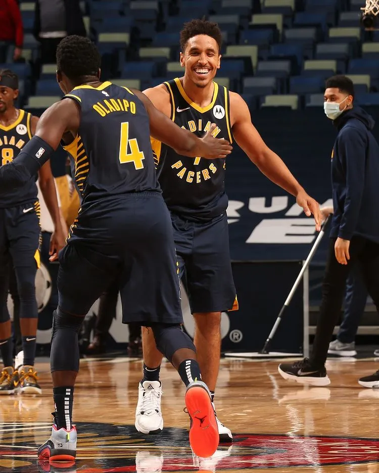 开云体育官网-转折点！印第安纳步行者强势反弹；欧篮联今晨攻防权衡；更衣室稳定；轮换策略成焦点