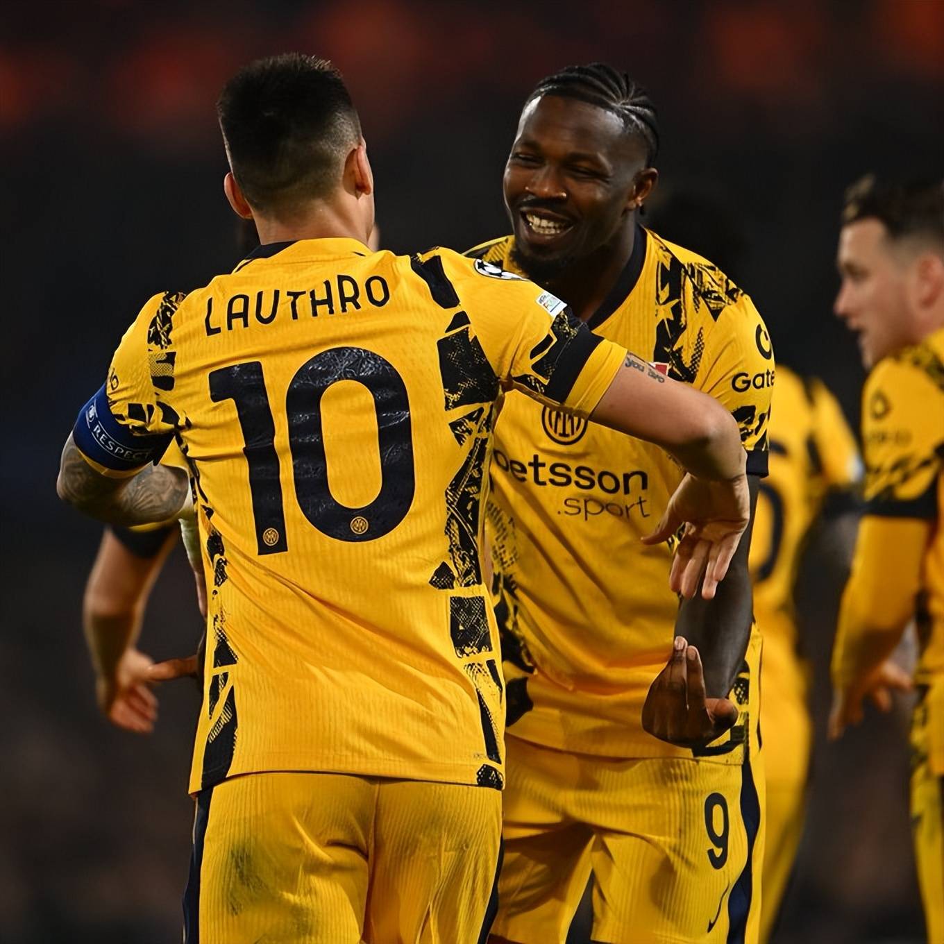 荷甲国际比赛日走向成谜，本菲卡绝杀压哨，气氛紧张，训练强度明显提升