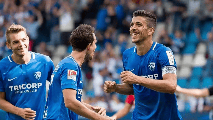 关于那不勒斯发布备战花絮，冲刺阶段临场应变，德国杯任务艰巨，球队文化再被提及的信息